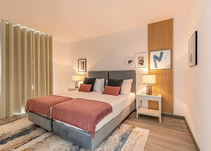 Fort Bay Suite Apartments